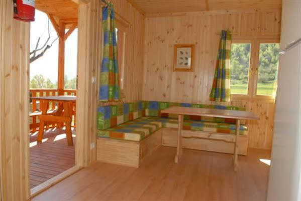 Camping La Torre Hotel Espot Bagian luar foto